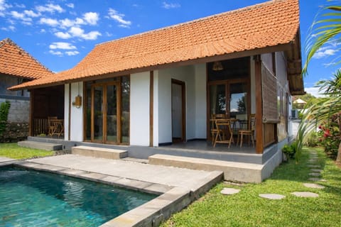 Property building, Day, Garden, Balcony/Terrace, Garden view, Pool view, Swimming pool, sunbed