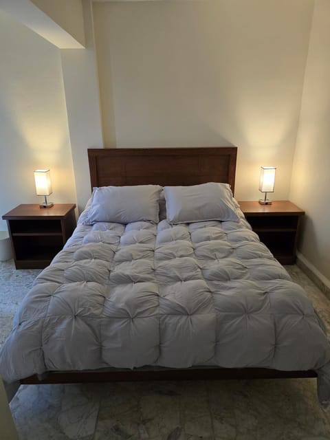 Bed, Coffee/tea facilities, Photo of the whole room, Bedroom