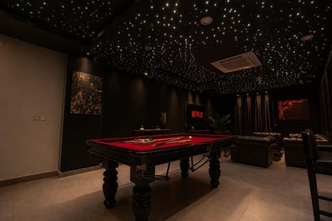 Communal lounge/ TV room, Billiard, Game Room, TV and multimedia, Seating area