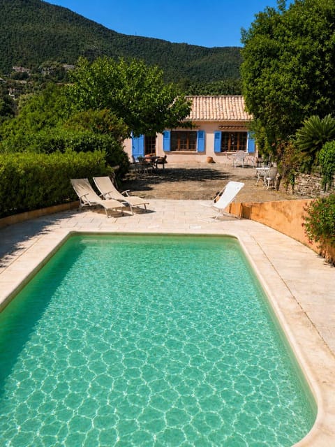 Natural landscape, Swimming pool, sunbed