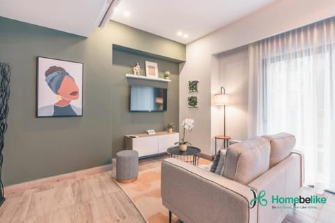 TV and multimedia, Living room, Seating area, Evening entertainment