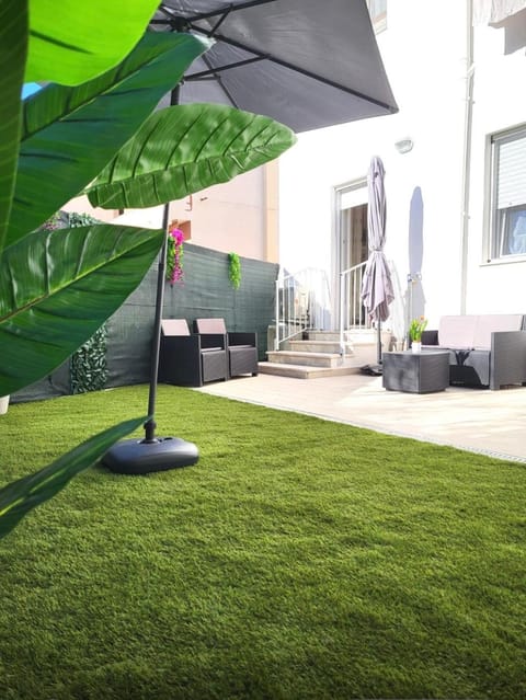 Garden, Balcony/Terrace, Garden view, sunbed