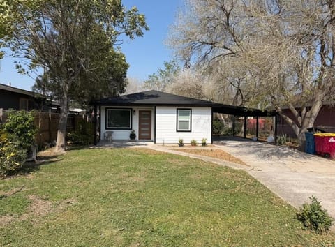 Property building, Garden view
