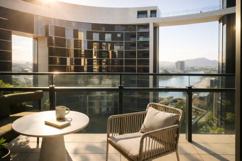 View (from property/room), Balcony/Terrace, River view