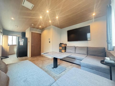 Communal lounge/ TV room, TV and multimedia, Kitchen or kitchenette, Living room