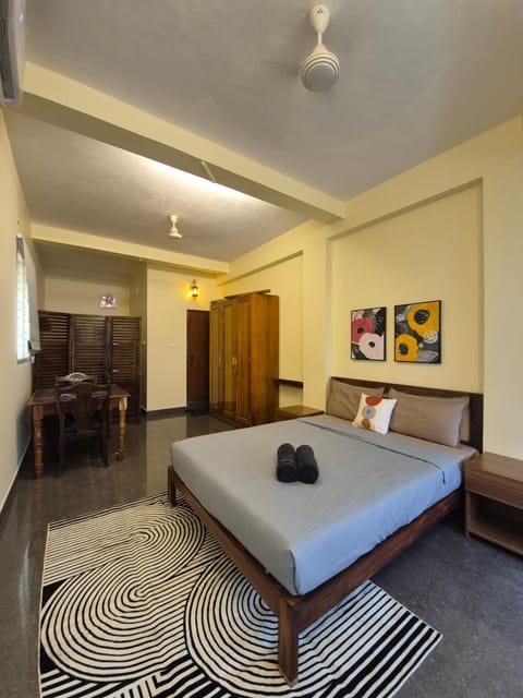 Bed, Photo of the whole room