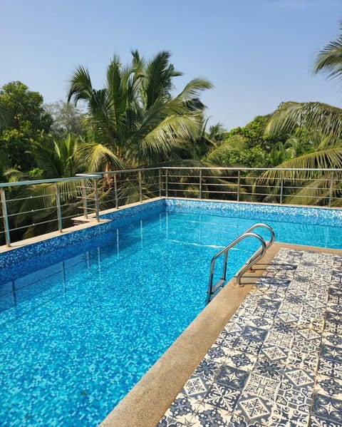 Day, View (from property/room), Pool view, Swimming pool, sunbed