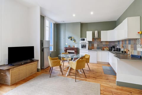 Property building, Living room