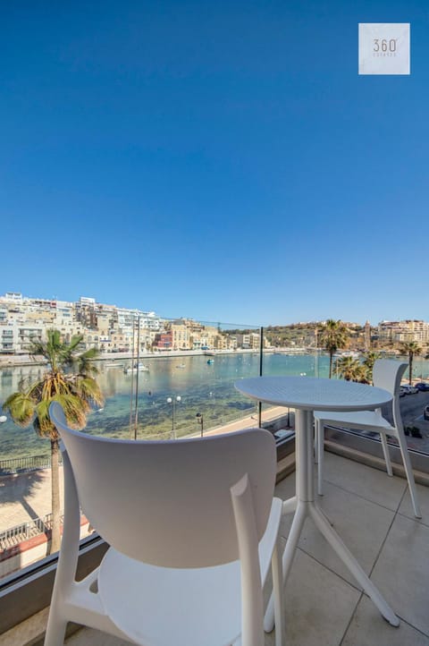 Patio, Day, Natural landscape, View (from property/room), Balcony/Terrace, Balcony/Terrace, Dining area, City view, Sea view