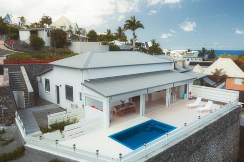 Property building, Day, Natural landscape, Pool view, Sea view, Swimming pool