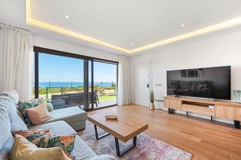 TV and multimedia, Living room, Sea view