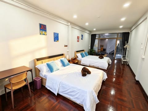 Bed, Bedroom