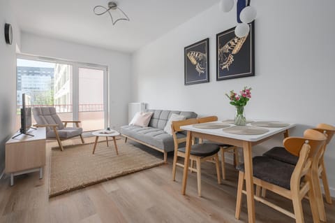 Day, Living room, Seating area, Dining area