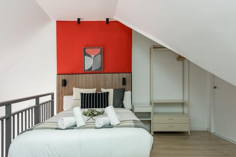 Bed, Photo of the whole room, Bedroom, wardrobe