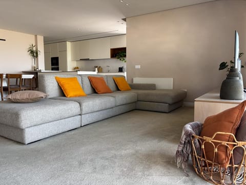 Communal lounge/ TV room, TV and multimedia, Living room