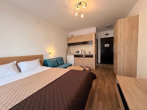 Kitchen or kitchenette, Photo of the whole room, Bedroom, wardrobe