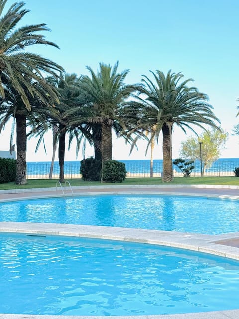 Pool view, Sea view, Swimming pool