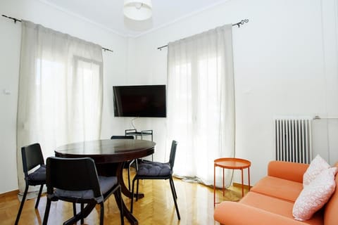 TV and multimedia, Dining area