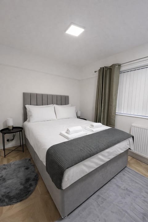 Bed, Bedroom, wardrobe