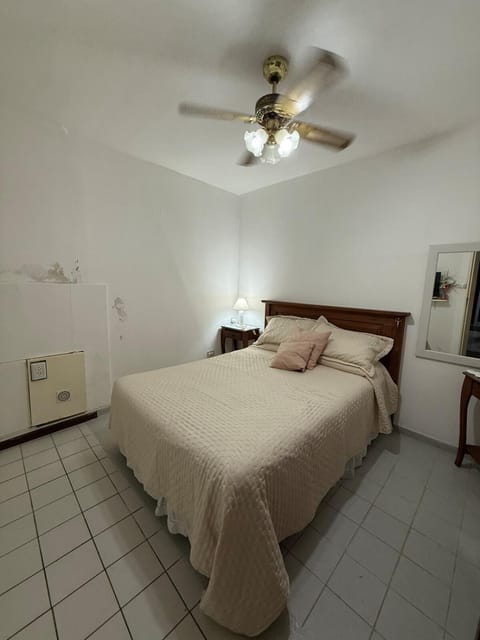 Bed, Photo of the whole room, Bedroom, fireplace