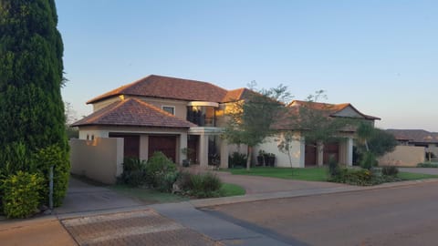 Property building, View (from property/room), Street view