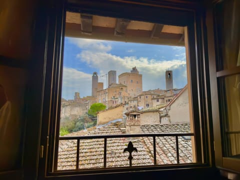 Day, View (from property/room), City view