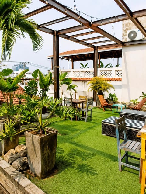 Patio, Garden view