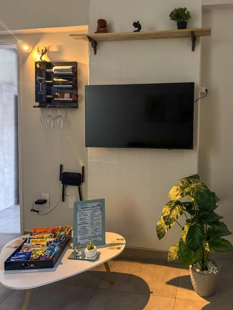 Living room, Food