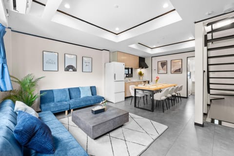 Living room, Photo of the whole room, Dining area