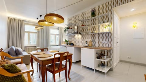 Facade/entrance, Seating area, kitchen