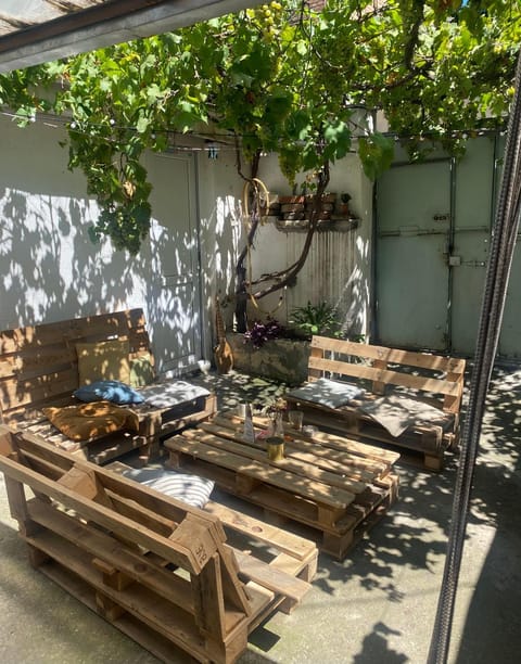 Patio, Garden, Garden, Balcony/Terrace