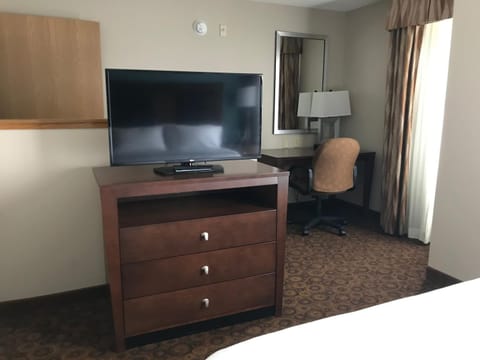 Holiday Inn Express and Suites St. Cloud by IHG Hotel in St Cloud