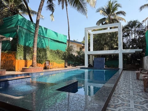 Day, Pool view, Swimming pool, sunbed