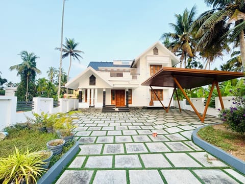 Property building, Garden, Garden view