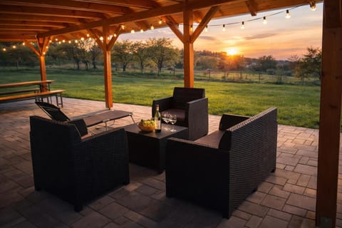 Natural landscape, BBQ facilities, View (from property/room)
