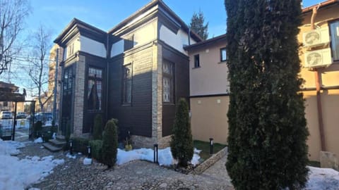 Property building, Day, Winter