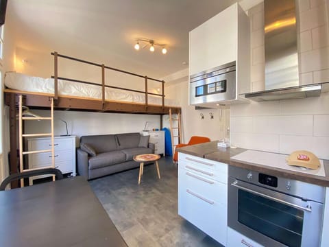 Kitchen or kitchenette, Living room, Dining area