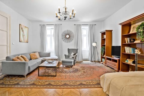 Library, TV and multimedia, Living room, Seating area