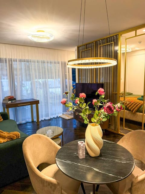 Living room, Photo of the whole room