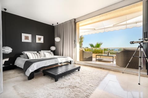 Balcony/Terrace, Photo of the whole room, Bedroom, Sea view