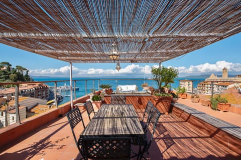 Patio, Day, Natural landscape, View (from property/room), Balcony/Terrace, Dining area, Sea view