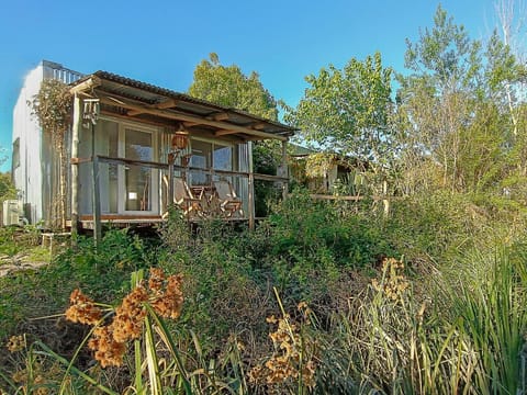 Property building, Natural landscape, Balcony/Terrace, Garden view