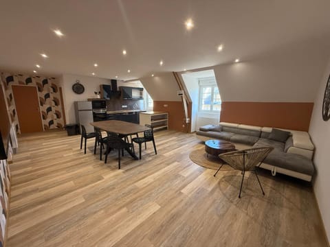Kitchen or kitchenette, Living room