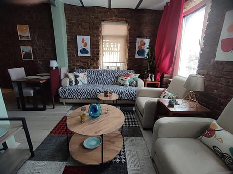 Communal lounge/ TV room, Living room