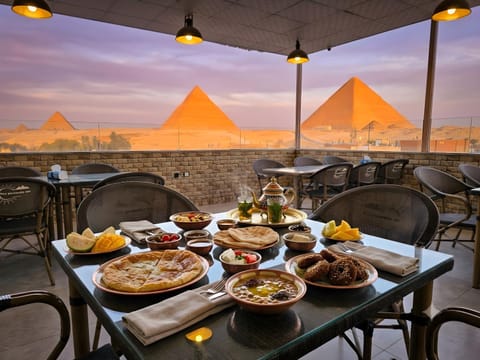 Nearby landmark, Restaurant/places to eat, Food and drinks, Landmark view
