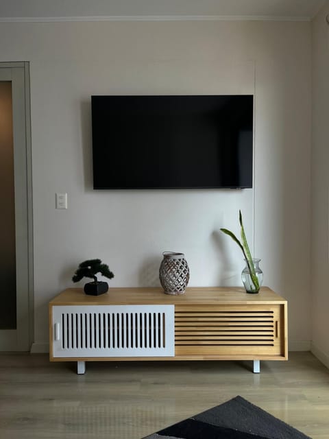 Communal lounge/ TV room, TV and multimedia