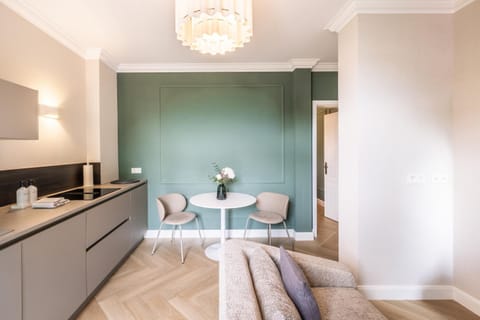 Living room, Dining area, kitchen