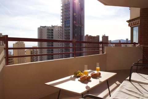 Balcony/Terrace, Food and drinks, City view