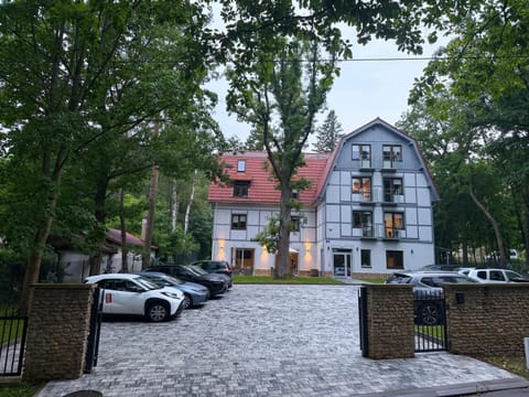Property building, Parking
