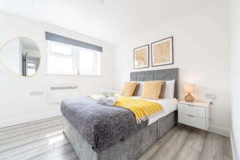 Bed, Photo of the whole room, Bedroom, heating